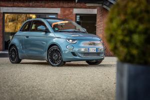 Fiat 500 Cabrio 2020 года 
